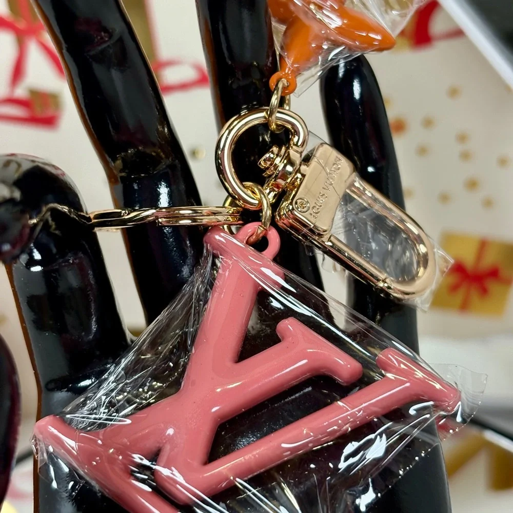 A-1DC-41: BAG CHARM/ KEYCHAIN: Pinkish-Coral, Orange and Golden Accents, NWOT